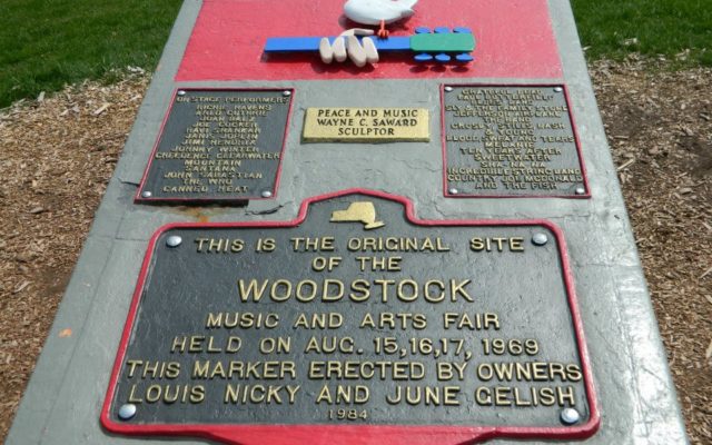 Woodstock fans flock to concert site for anniversary