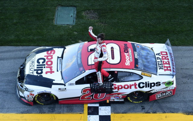 Jones wins crash-fest at Daytona to open NASCAR season