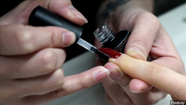 New Braunfels closes hair salons, nail salons