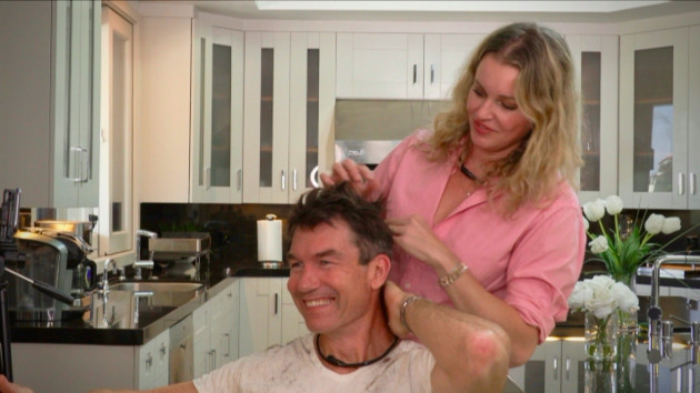 Co-host Jerry O’Connell teases ‘Haircut Night in America’