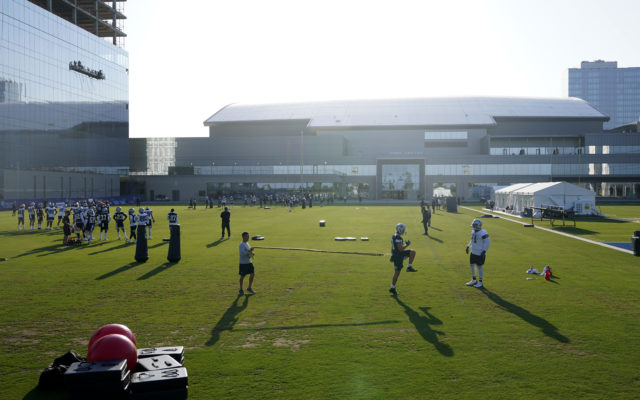 Sure sign of pandemic: Cowboys cope with Texas heat for camp