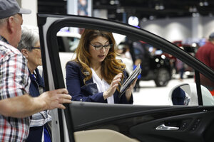 Edmunds: Now is a great time to sell or trade in your car