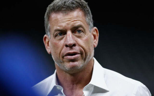 Troy Aikman says he supports military after appearing to mock flyovers