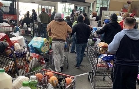 H-E-B customers get free groceries when Texas store loses power