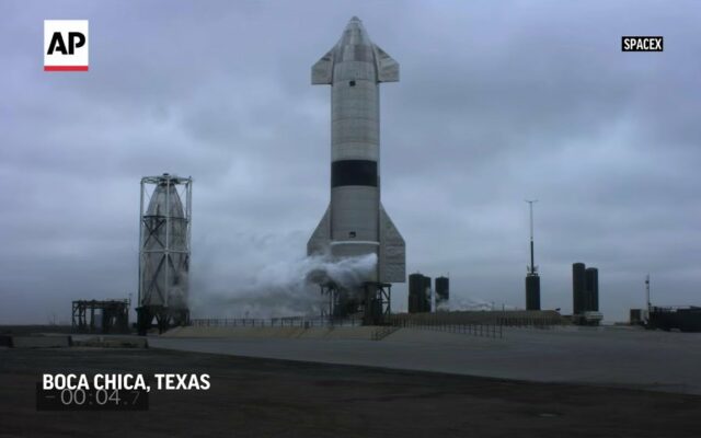 SpaceX launches, lands Starship in 1st successful flight