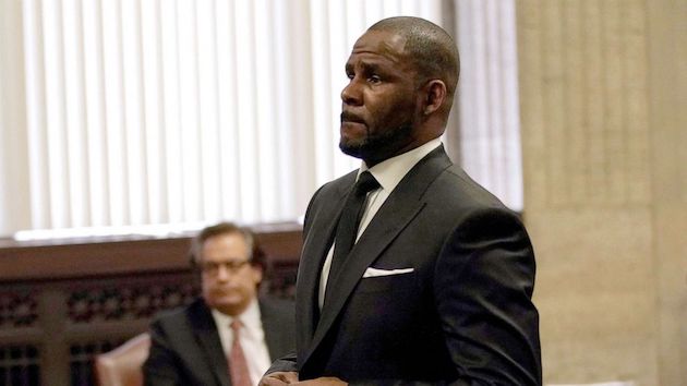 Two of R. Kelly’s defense lawyers withdraw in shake-up just months before trial