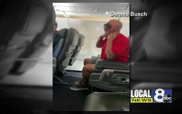 Airline passenger arrested after growling at flight crew