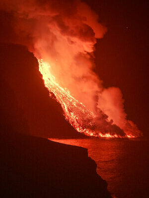 Lava from La Palma eruption finally reaches the Atlantic