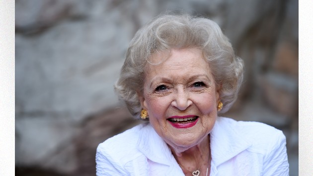 Betty White’s assistant shares “one of the last photos” of the actress