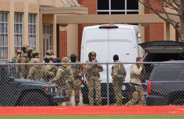 Details emerge about suspect in Texas hostage standoff