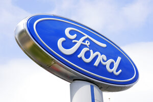 Ford recalls pickups, cars to fix cloudy rear camera lens