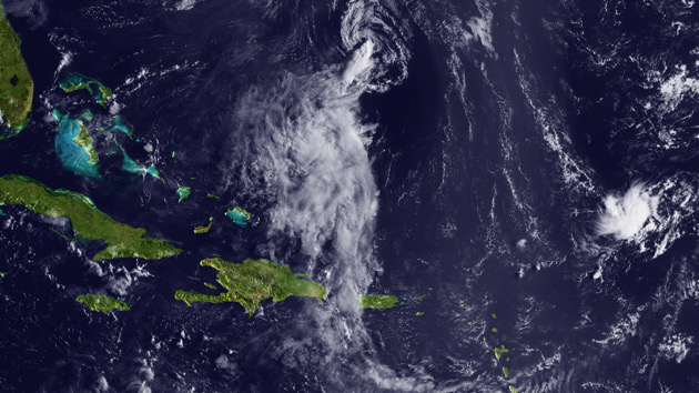 Hurricane Fiona pummels Bermuda, 70% of island without power