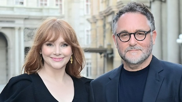Bryce Dallas Howard claims director Colin Trevorrow defended her about her weight in ‘Jurassic World: Dominion’