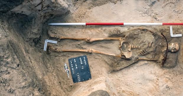 Female “vampire” skeleton unearthed in Poland: “Pure astonishment”