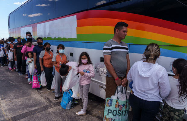 El Paso stops busing migrants to New York and Chicago