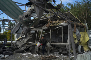 Missiles hit Ukrainian city, alarms elsewhere keep up fear