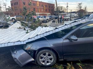 At least 7 dead as severe winds, tornadoes hammer US South