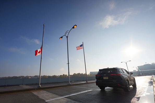 Vehicle explosion at Rainbow Bridge closes U.S.-Canada border crossings