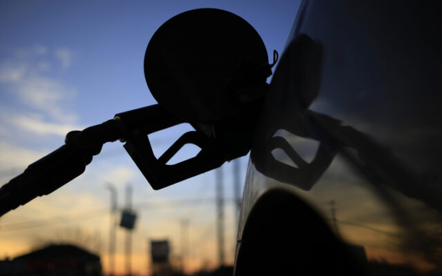 AAA Texas: Gas prices likely to fluctuate heading into Thanksgiving travel period