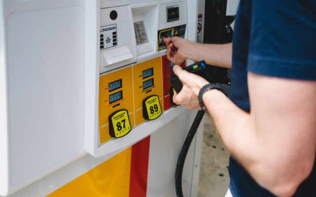 AAA: Gas price average holds steady week-to-week in Texas, San Antonio